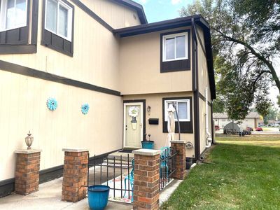 905 E 15th St APT 11, Yankton, SD, 57078