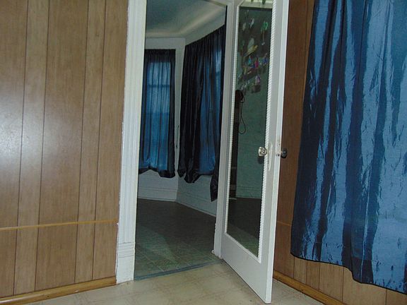 3rd image of 3623 S Hermitage Ave APT 2F