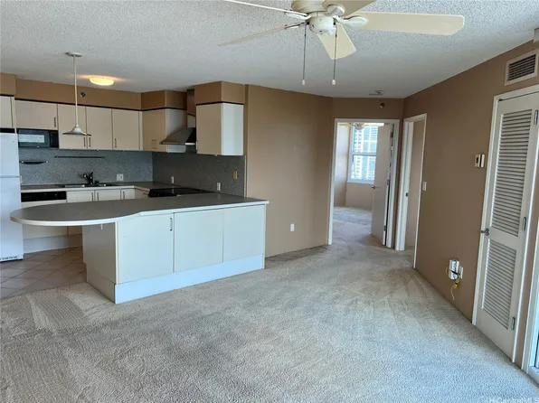 801 S King St APT 3107, Honolulu, HI 96813