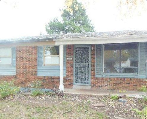 1st image of 10336 Castle Dr