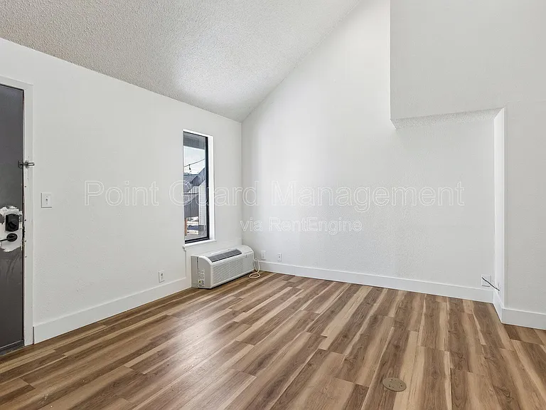 The Cass — Photo 42