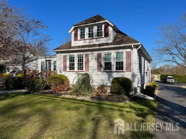 79 Davidson Mill Rd, North Brunswick, NJ 08902