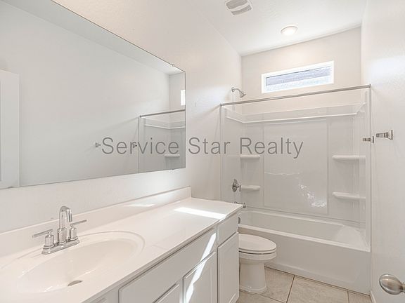5th image of 1167 W Del Monte Pl