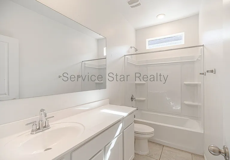 1167 W Del Monte Pl — Photo 5