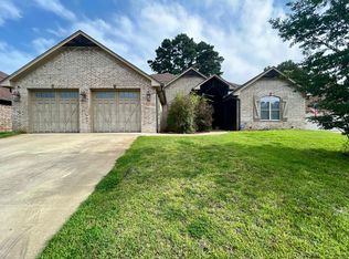 707 Crepe Myrtle Ln, Longview, TX 75604