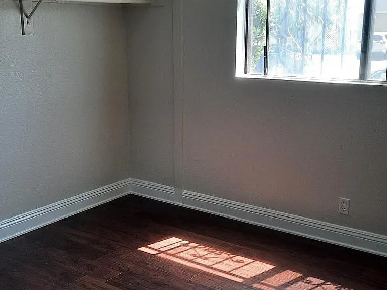 12523 Fonthill Ave #1 — Photo 13