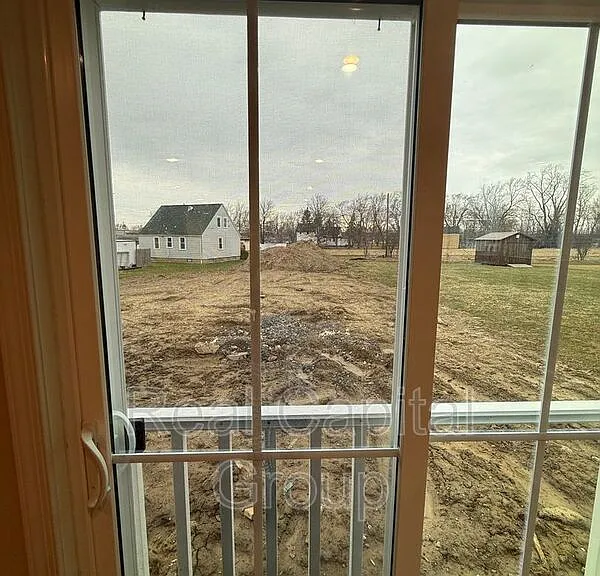 106 South Dr — Photo 13