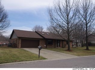 147 Dianne Dr, Belleville, IL 62220