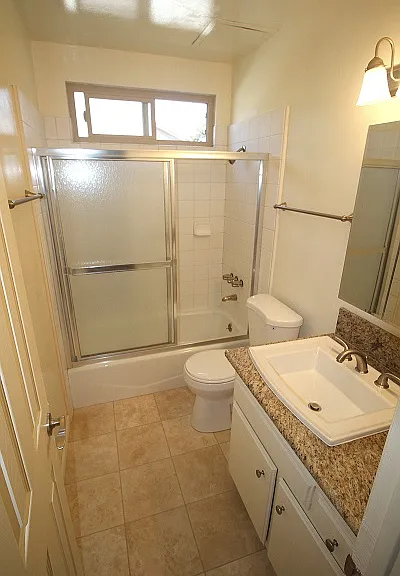 301 Knob Hill Ave. — Photo 12