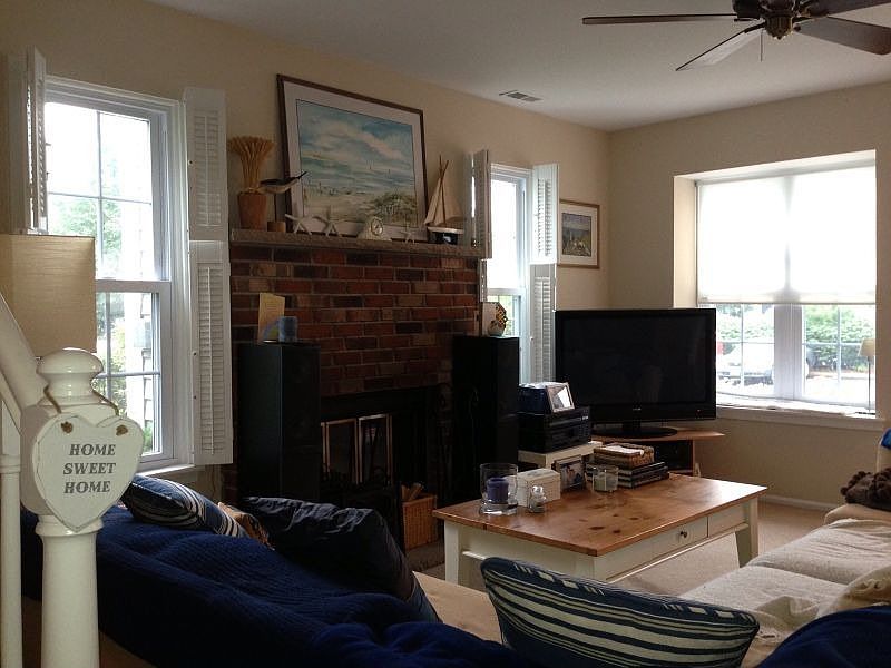 1st image of 52 Almond Dr