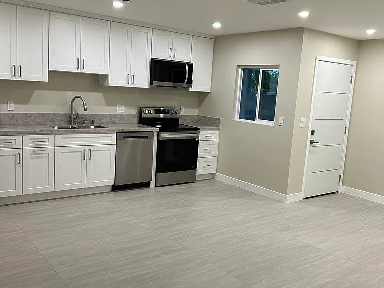 10149 Langmuir Ave — Photo 3