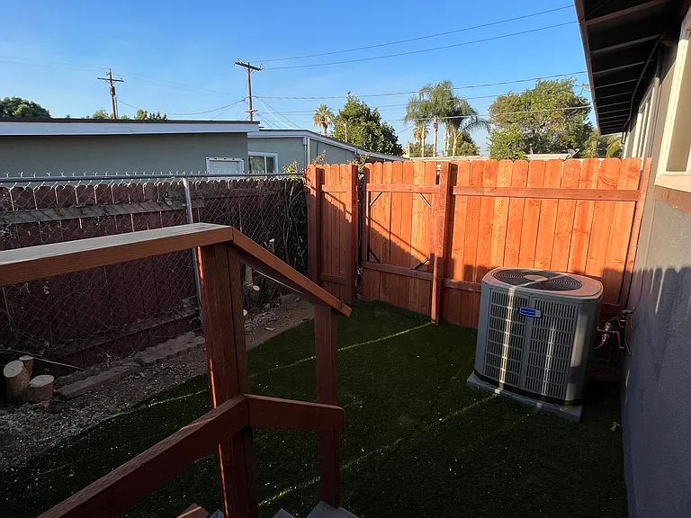3557 McKenzie St — Photo 20