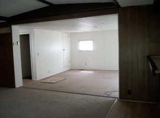 8550 1/2 E Island Rd, Elsie, MI 48831