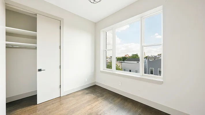 Rented by Nooklyn NYC LLC | media 28