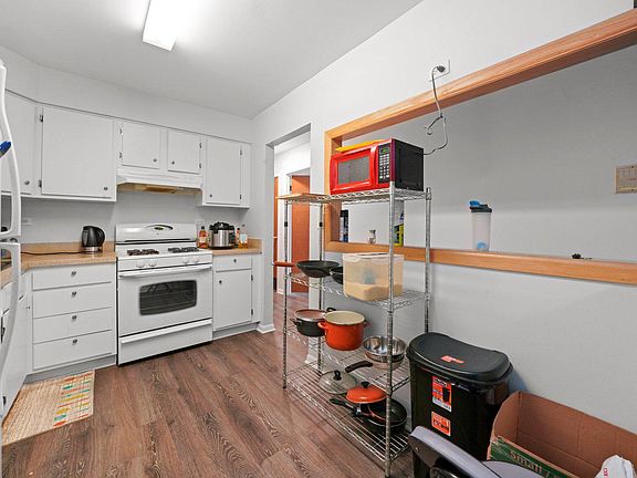 5th image of 7421 Blackburn Ave APT 105