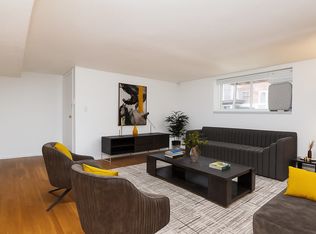 24 Westgate Rd #2, Chestnut Hill, MA 02467