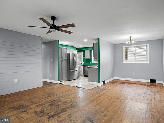 5th image of 412 W Henry St