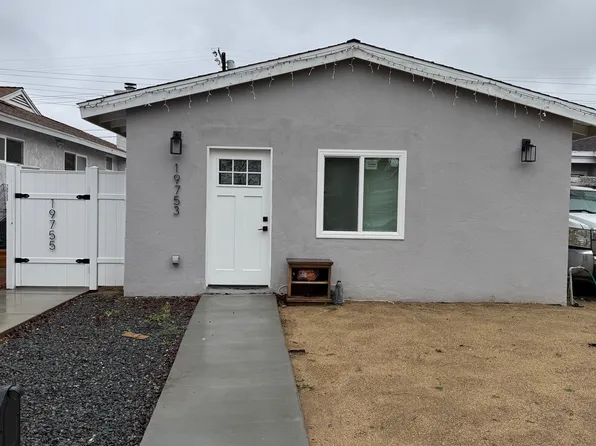 19753 Gresham St, Northridge, CA 91324