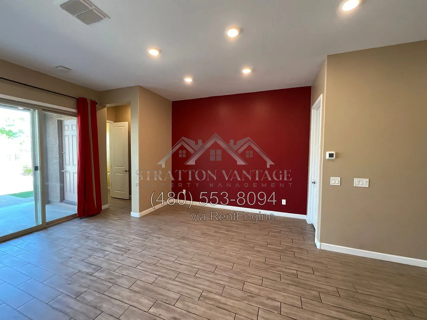 4 bed, 2.5 bath, 2328 sqft, $2,195 — Photo 4