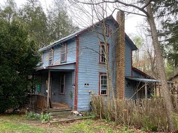 201 Hoover Rd, Robertsdale, PA 16689