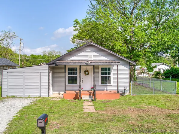 210 N Seminole Ave, Bartlesville, OK 74003