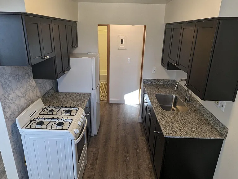 1835 Ulysses St NE #10 — Photo 4