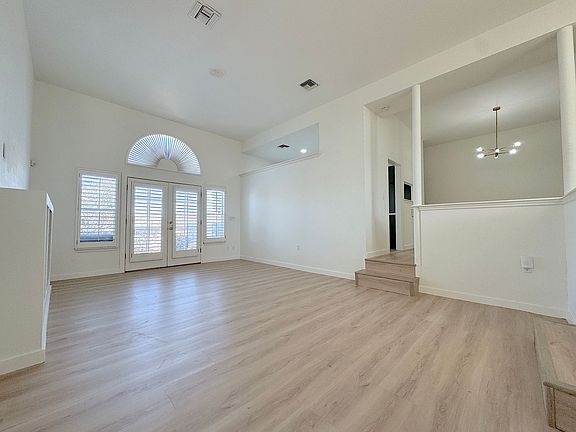 5th image of 6224 Escondido Dr #A