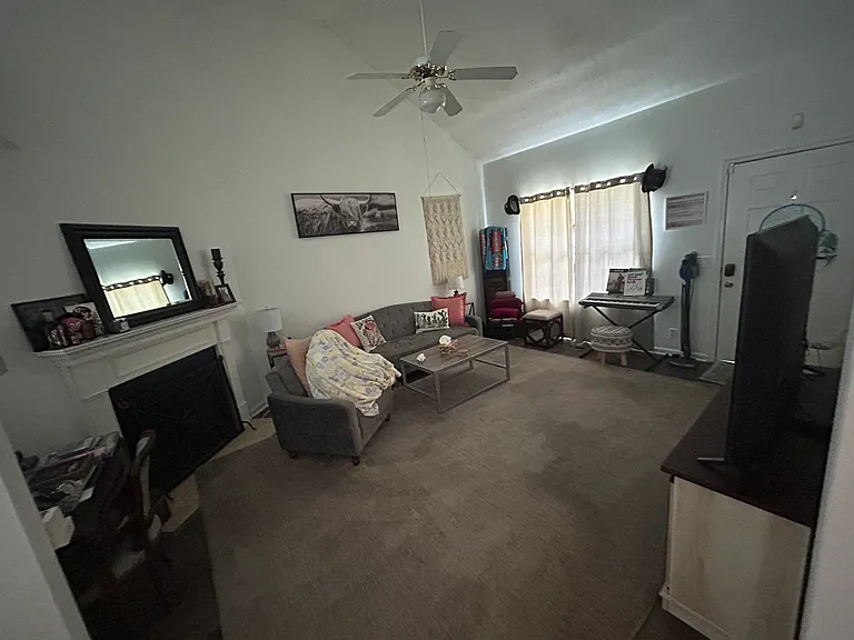 2762 Riverbend Dr — Photo 8