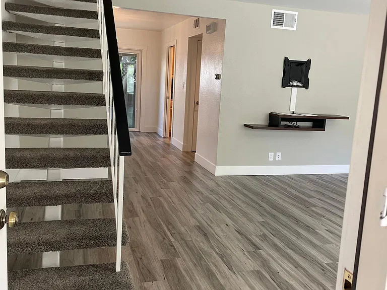 218 El Dorado Ave — Photo 4