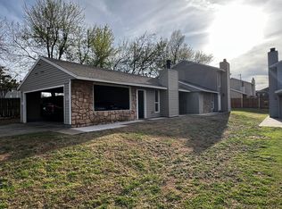 1005 Chartrand Ave, Edmond, OK 73034