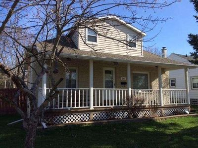 346 W 5th St, Oconomowoc, WI, 53066