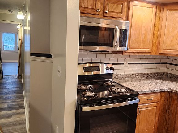 2nd image of 22 Tracy St #2