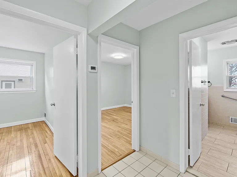178 W 33rd St #1 — Photo 12
