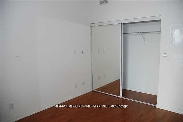 65 Bremner Blvd #3904 — Photo 4