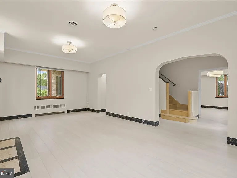 3007 Oliver St NW — Photo 8