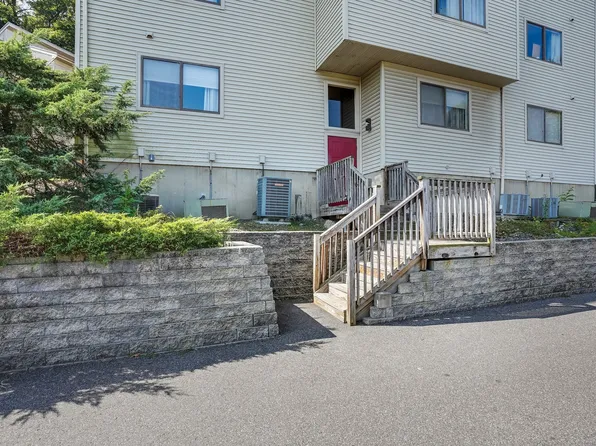 38 Padanaram Avenue #6, Danbury, CT 06811