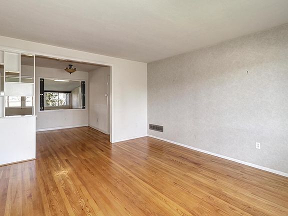 5th image of 1625 El Nido Way