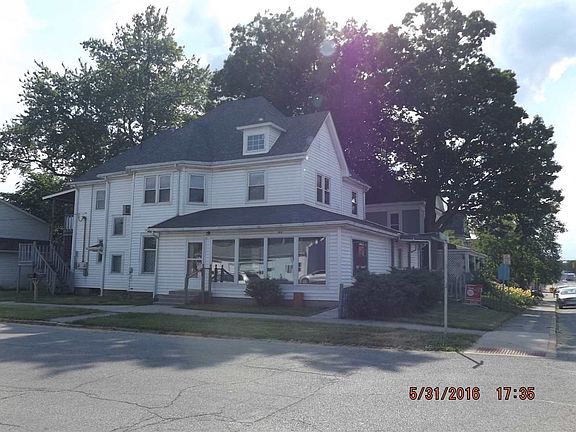 2nd image of 132 E Huntington St