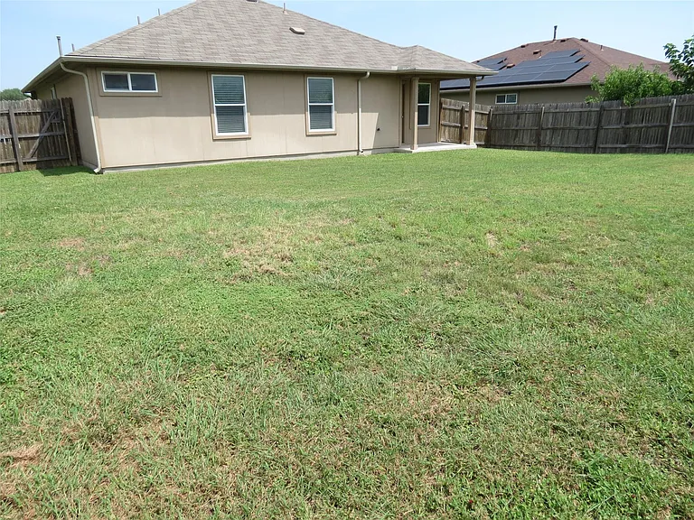 375 Musgrav — Photo 25