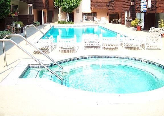 Pool & Spa