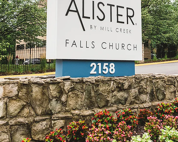 Alister Falls Church offers 1-, 2-, and 3-bedroom homes