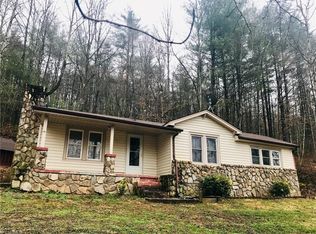 11751 Boone Trl, Purlear, NC 28665