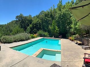 7 Snowden Ln, Fairfax, CA 94930