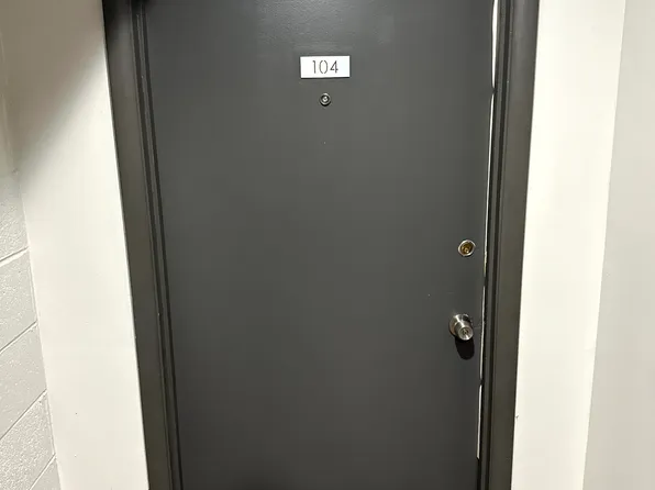 4010 Hampden St APT 104, Kensington, MD 20895