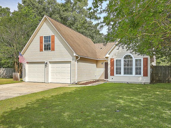 2nd image of 8491 Roanoke Dr