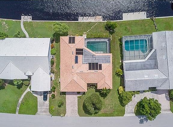 4th image of 100 Hibiscus Dr