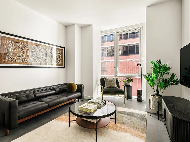 650 1st Ave #PHA — Photo 4