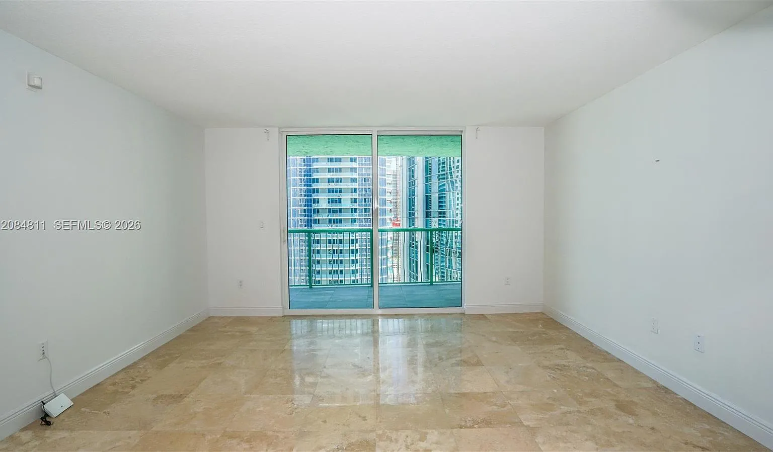 The Club At Brickell Bay — Photo 4