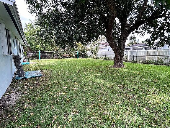 4th image of 17915 NW 47th Pl