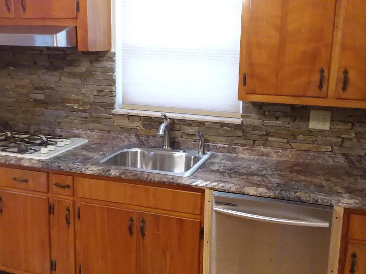 250 Maple St — Photo 2